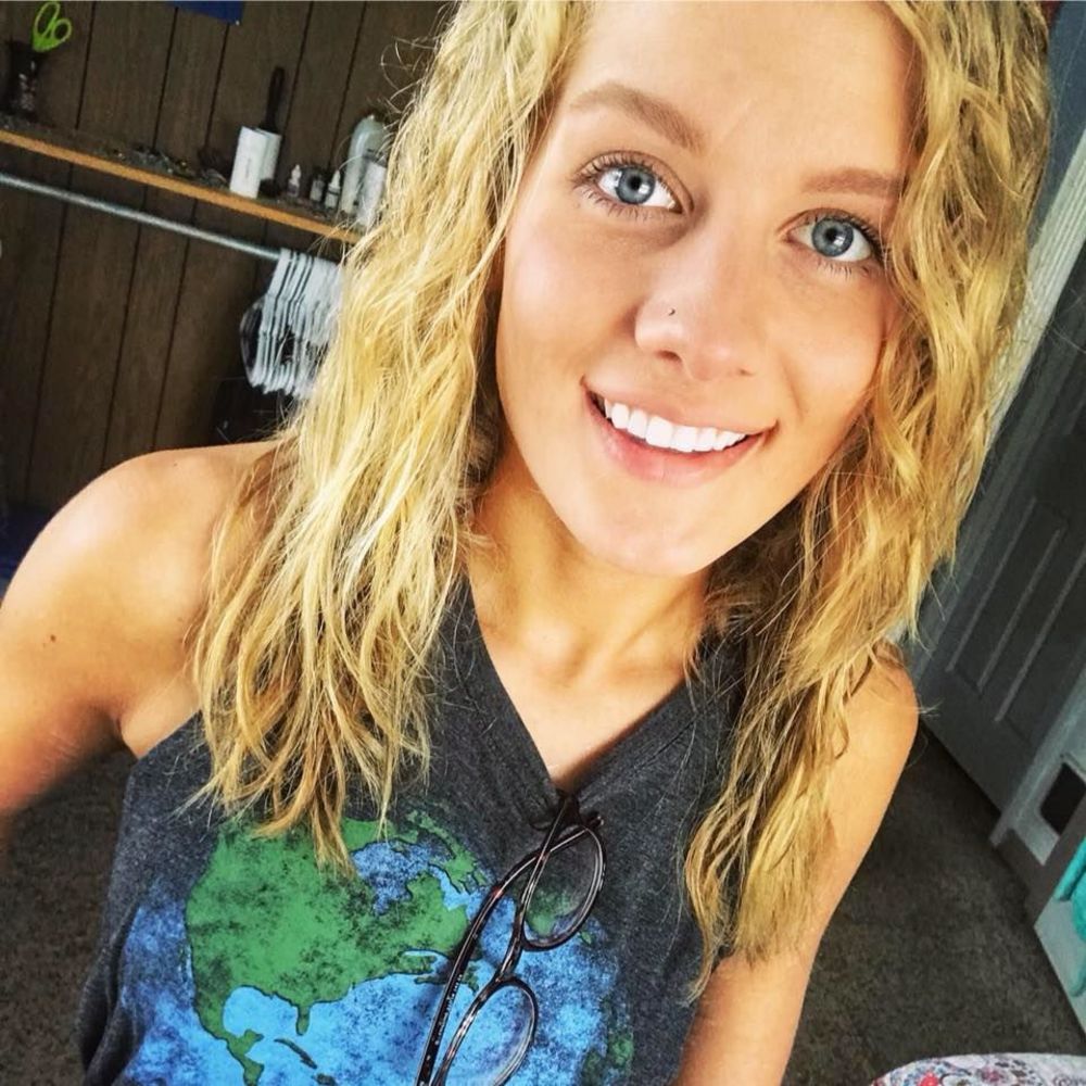 Meet your Posher, Briana